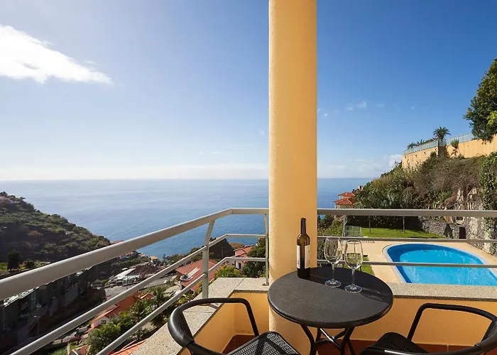 Calheta, Sun, Sea & Pool Calheta (Madeira)